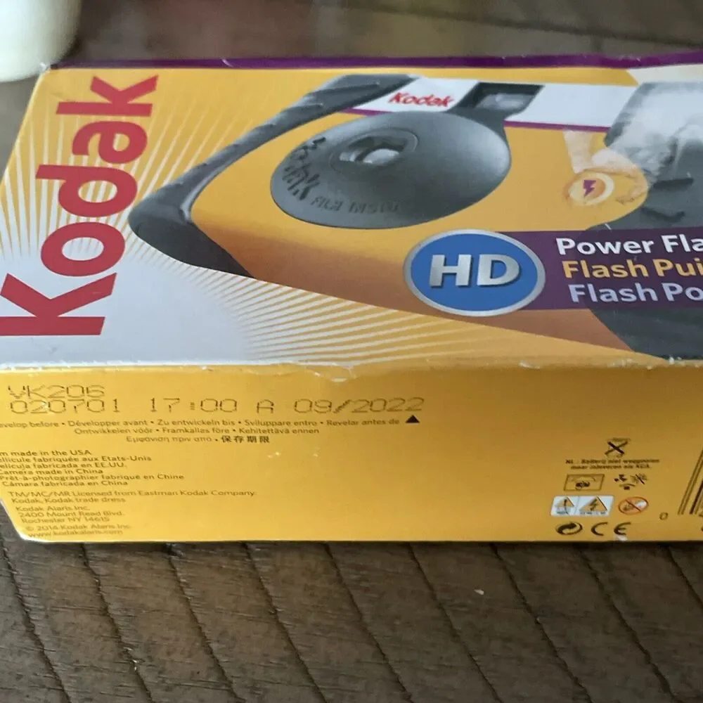 Kodak Single Use Power Flash‎ HD 35mm Disposable Camera 27 exposure EXPIRED 9/22